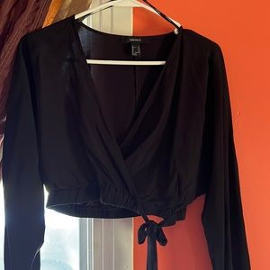 Women’s long sleeve crop top.